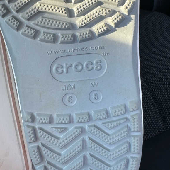 Women's Platform Crocs - Picture 2 of 4